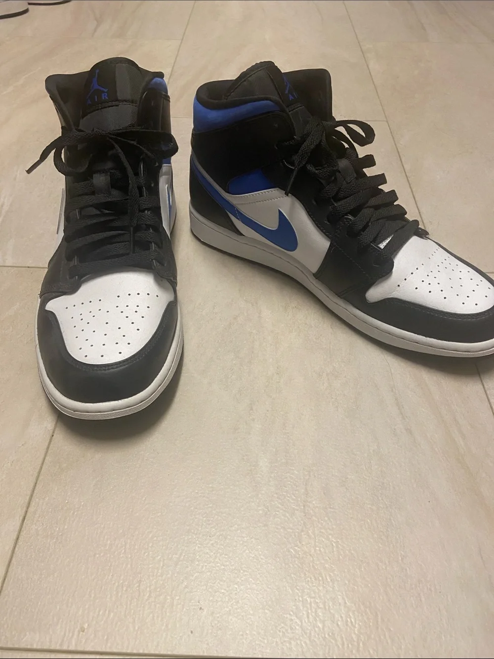Nike Air Jordan 1  mid ‘Racer Blue’